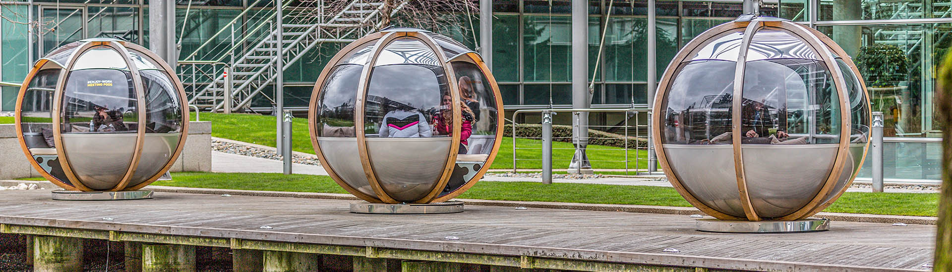 Rotating Garden Rotating Seater