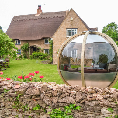 Ornate Garden Rotating Seater