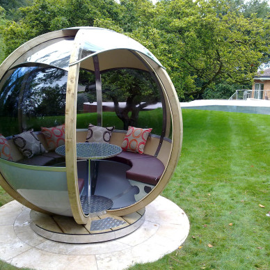 Ornate Garden Rotating Seater