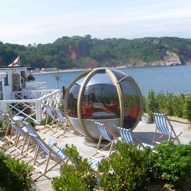 Ornate Garden Rotating Seater