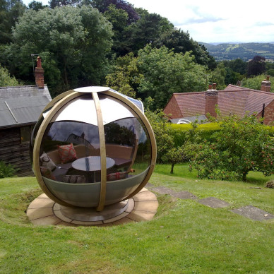 Ornate Garden Rotating Seater