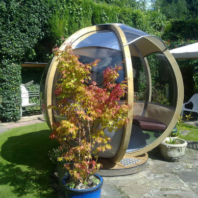 Ornate Garden Rotating Seater