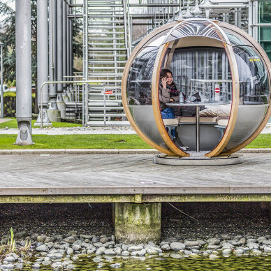 Rotating Garden Rotating Seater